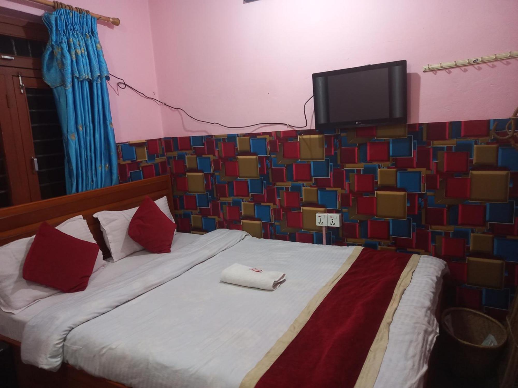 Galaxy Inn Guest House Pokhara Buitenkant foto