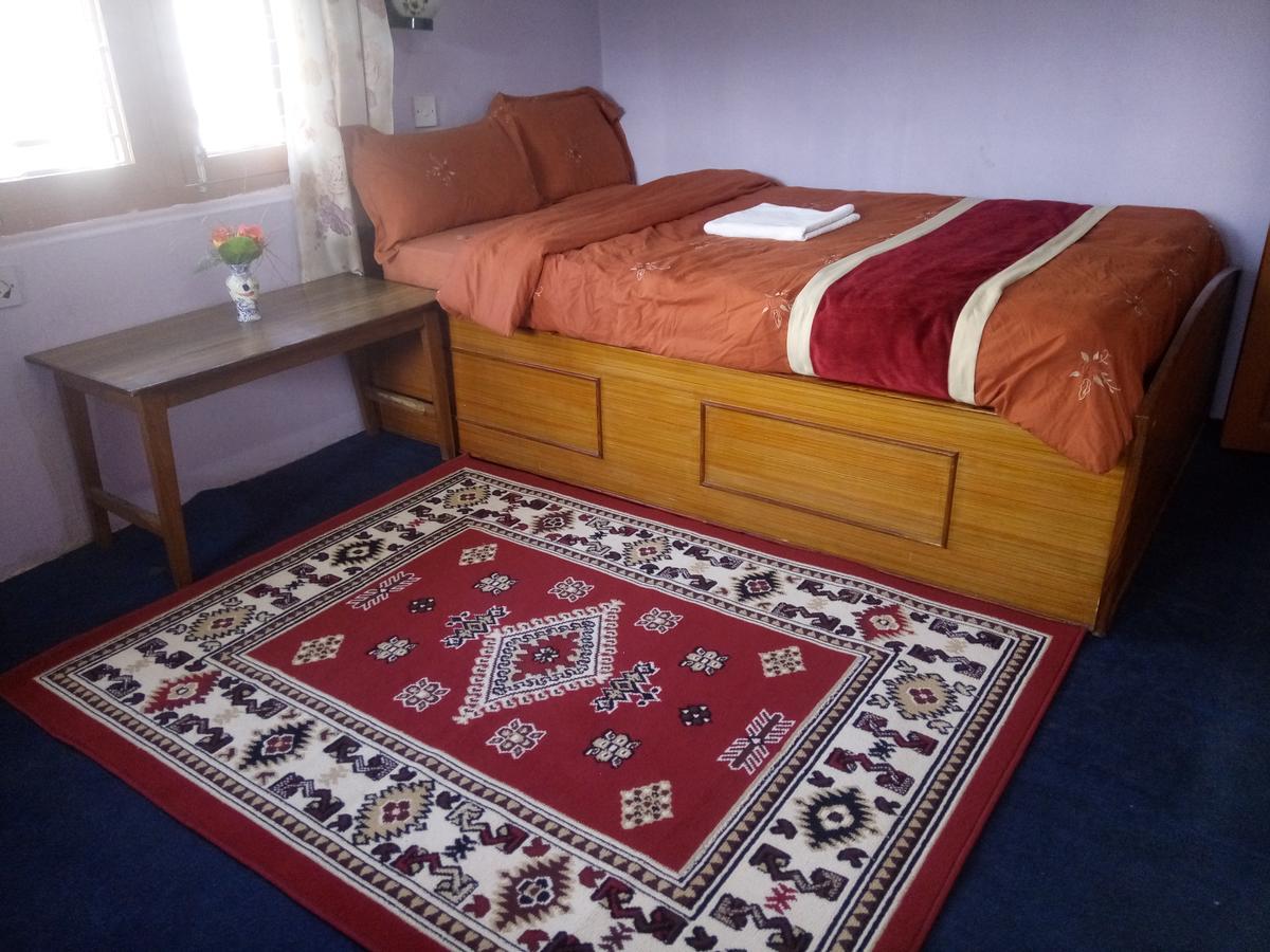 Galaxy Inn Guest House Pokhara Buitenkant foto