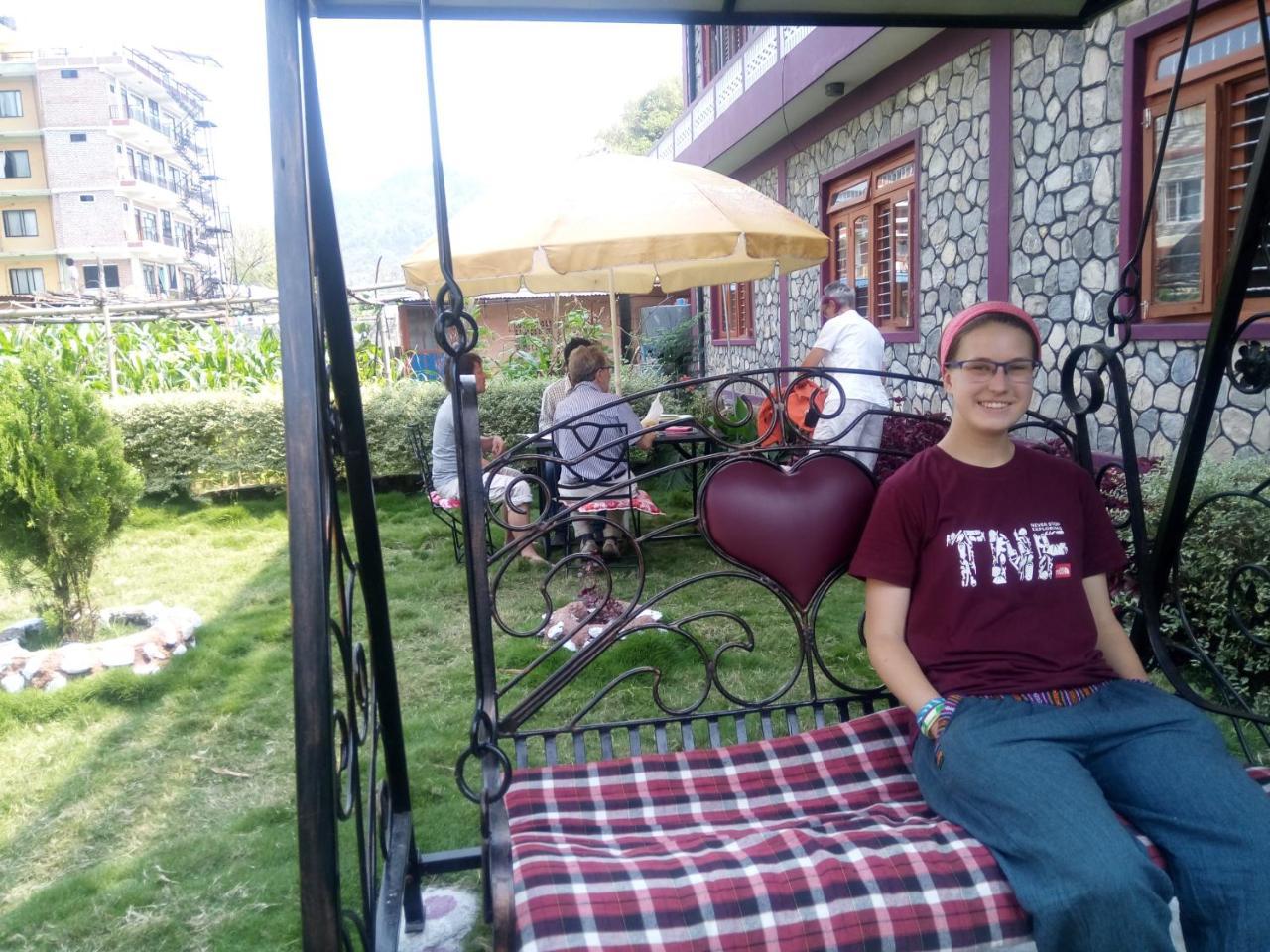 Galaxy Inn Guest House Pokhara Buitenkant foto