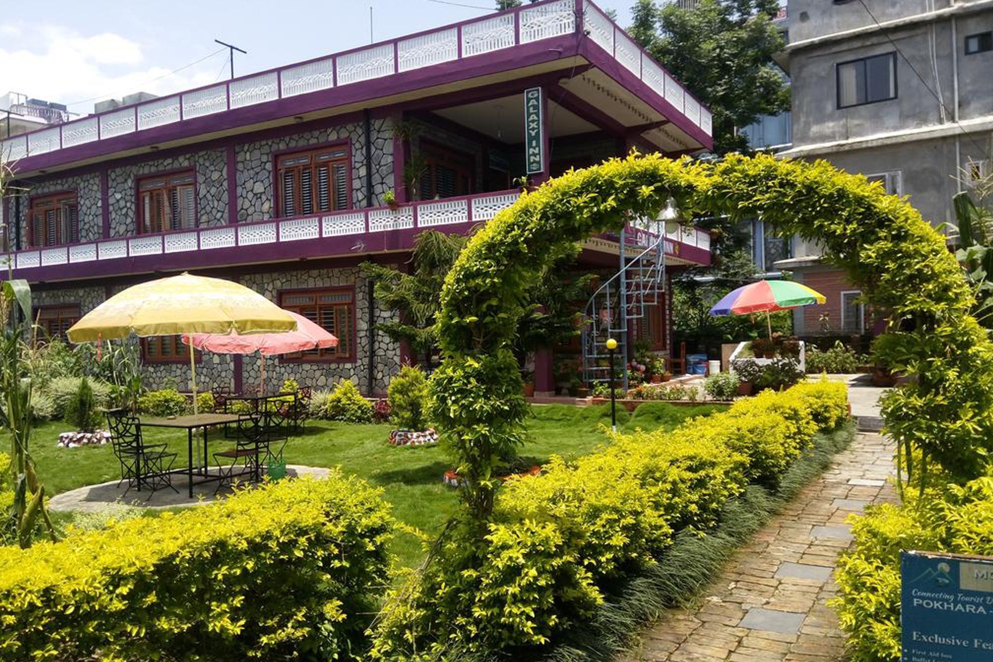Galaxy Inn Guest House Pokhara Buitenkant foto
