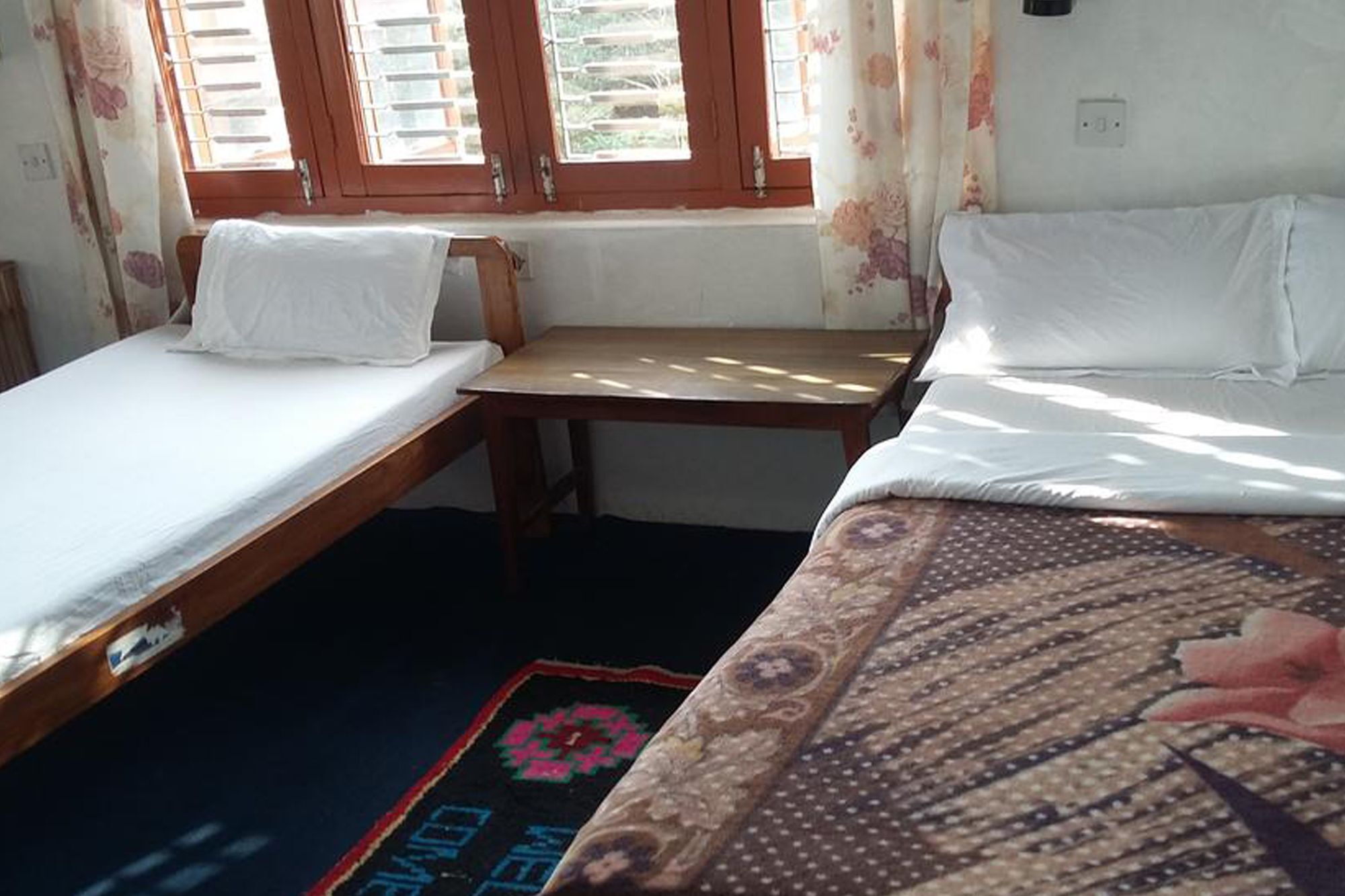 Galaxy Inn Guest House Pokhara Buitenkant foto