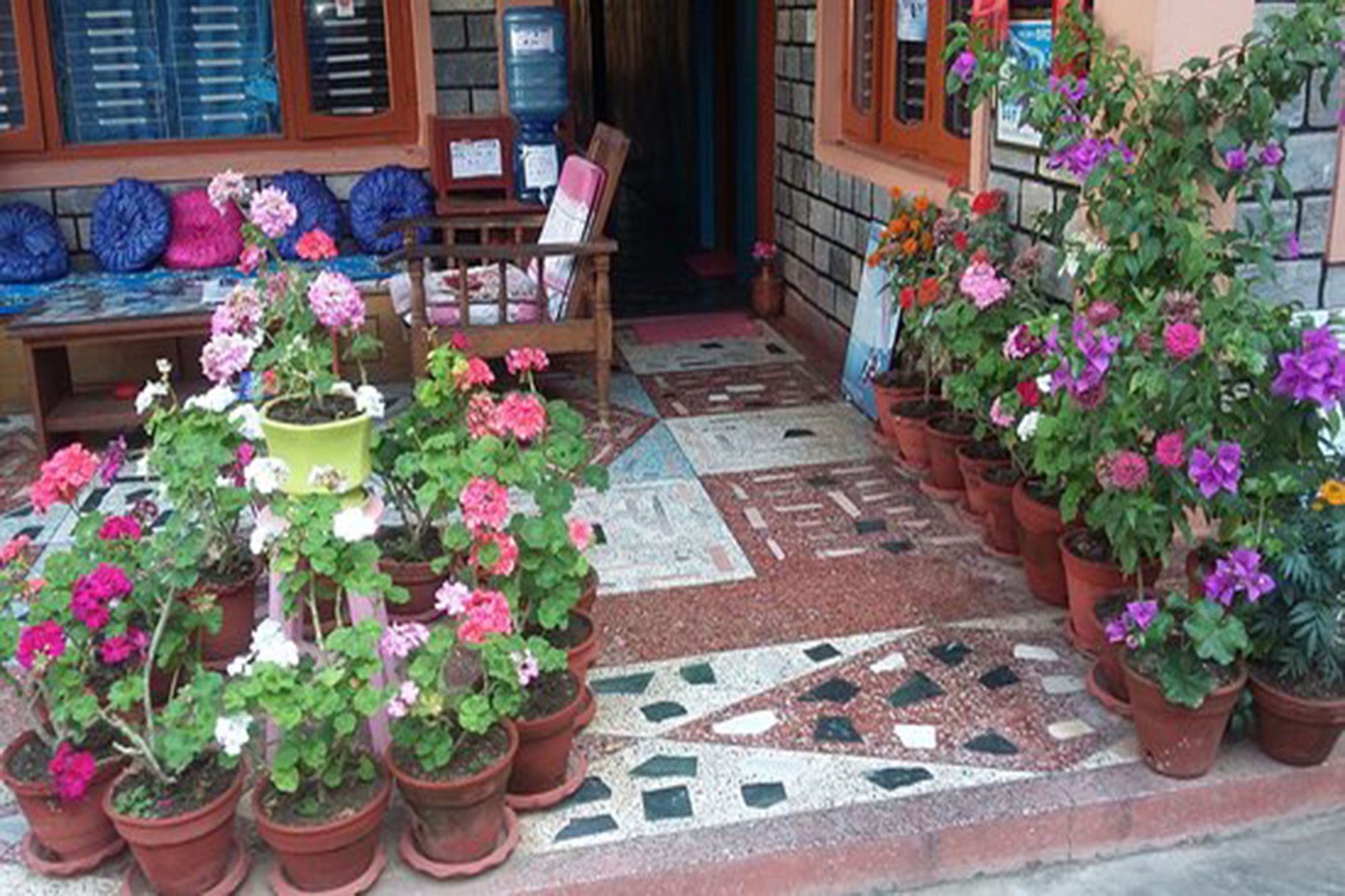 Galaxy Inn Guest House Pokhara Buitenkant foto